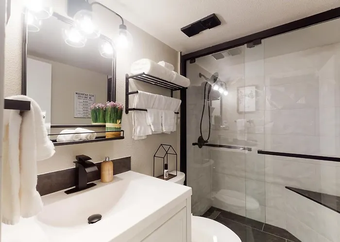 Hotel West 309